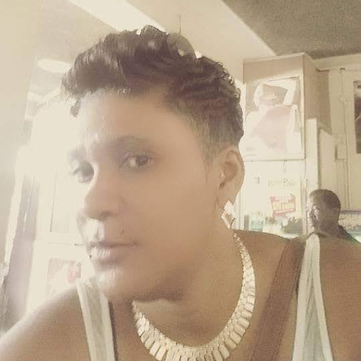 Michelle Hartley Photo 17