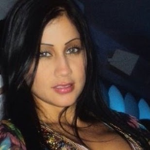 Alicia Clinton Photo 3