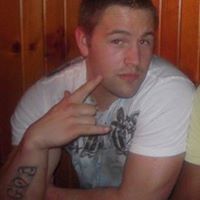 Tyler Erickson Photo 9