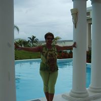 Marlene Roberts Photo 18