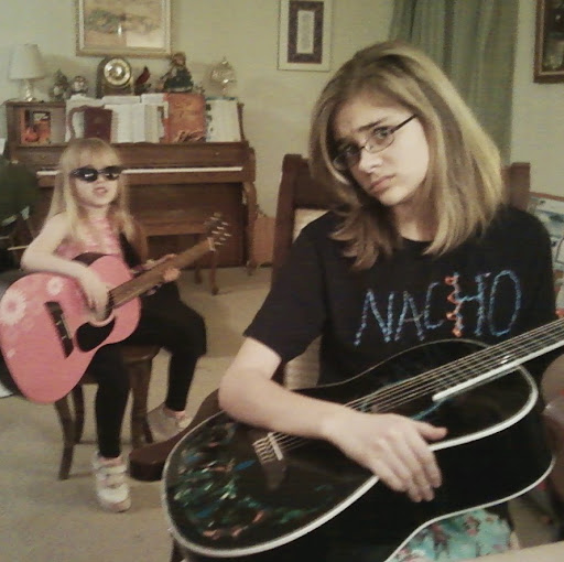 Amy Mays Photo 9
