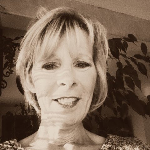 Leigh Davis Photo 20