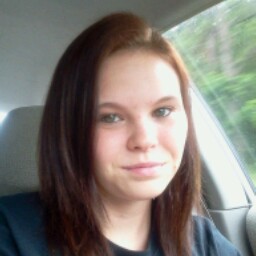 Shelby Sutton Photo 17
