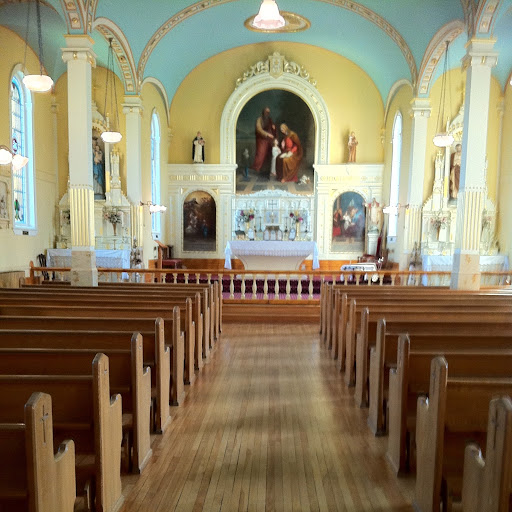 Laura Sutherland Photo 34