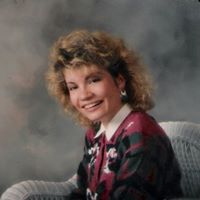 Robyn Adams Photo 19