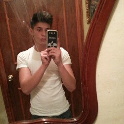 Hector Fuentes Photo 31