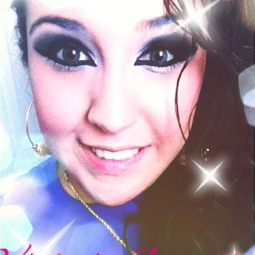 Victoria Valdez Photo 13