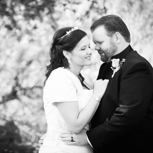 Elizabeth Curtis Photo 23