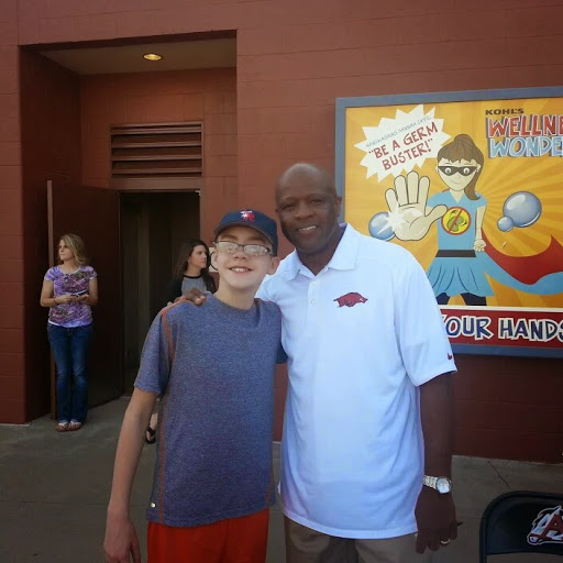 Garland Walker Photo 12