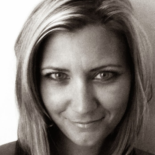 Amanda Stanley Photo 13