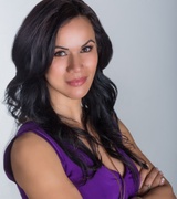 Cynthia Martinez Photo 3