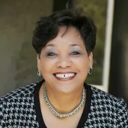 Cynthia Mayes Photo 12