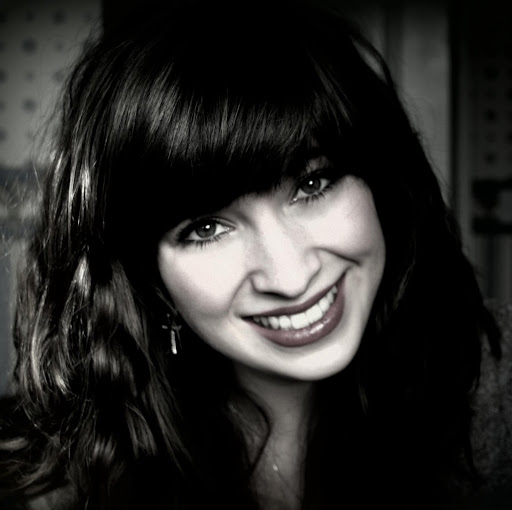 Emily Bland Photo 13