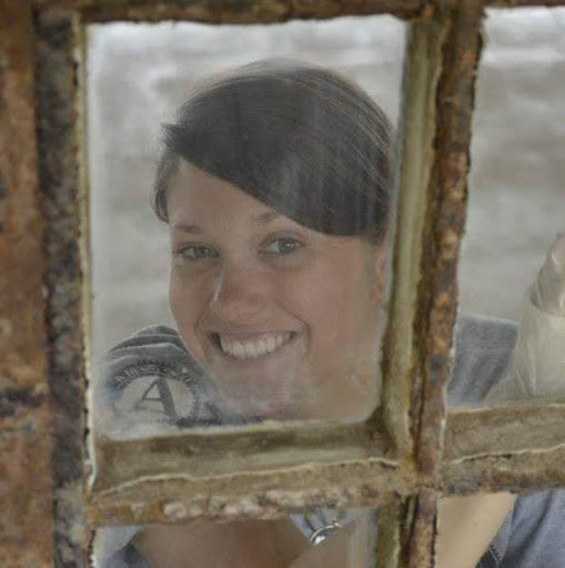 Dana Nichols Photo 38