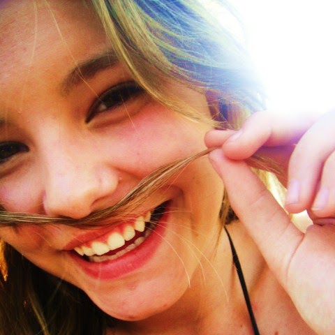 Elizabeth Livingston Photo 33