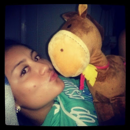 Stephanie Lozano Photo 20