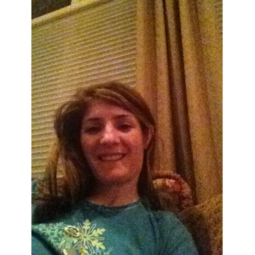 Laura Nadeau Photo 31