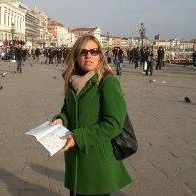 Lucinda Hall Photo 29