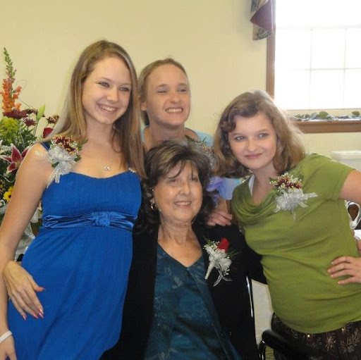 Elizabeth Overby Photo 2