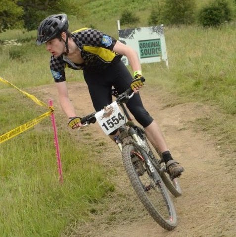 Robin Groves Photo 28
