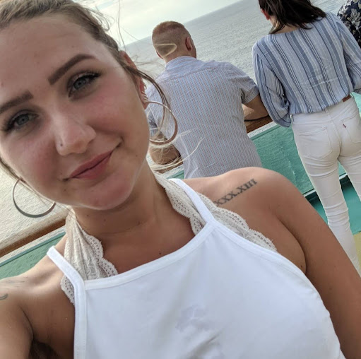 Melissa Calhoun Photo 35