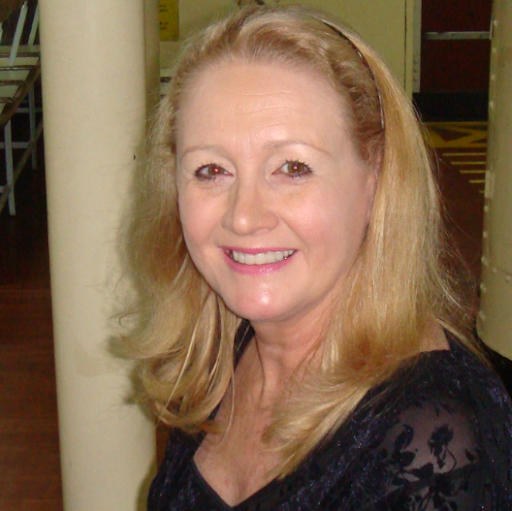 Joanne Stone Photo 11