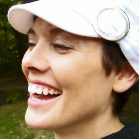 Carrie Garland Photo 9