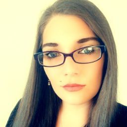 Julie Saunders Photo 28