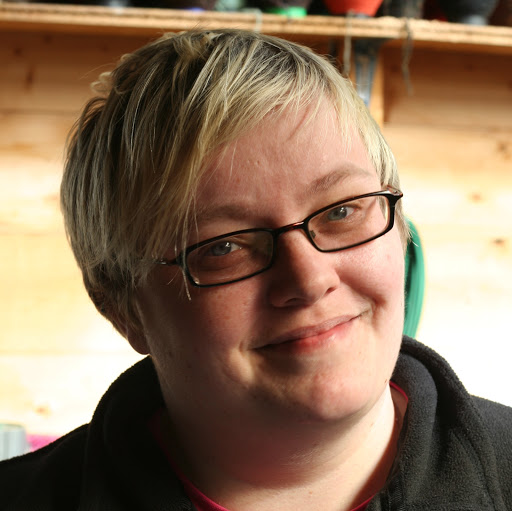 Rebecca Hutton Photo 14