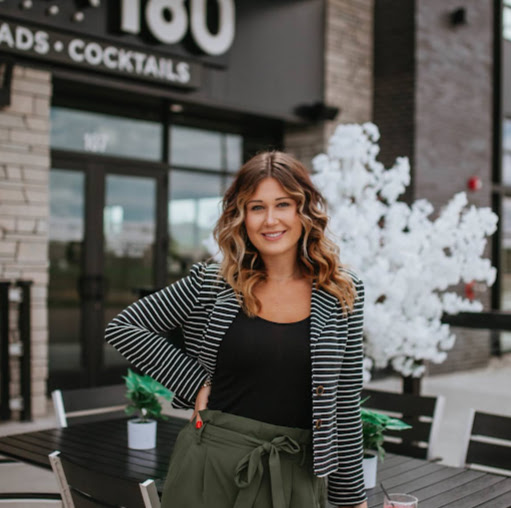 Stephanie Dougherty Photo 7