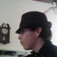 Raymond Connolly Photo 16