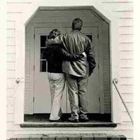 Julie Garrett Photo 7