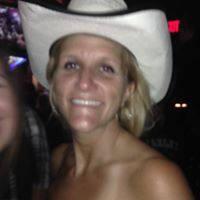 Julie Arsenault Photo 38