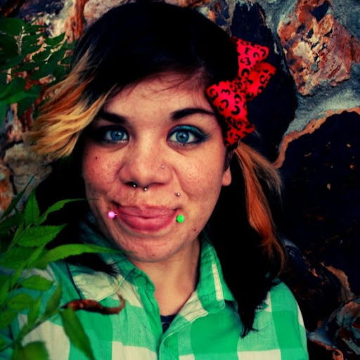 Lydia Perkins Photo 28