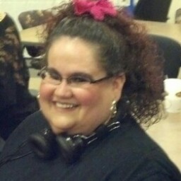 Michelle Carr Photo 20