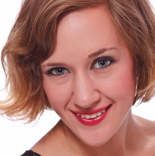 Alexandra Mclean Photo 19