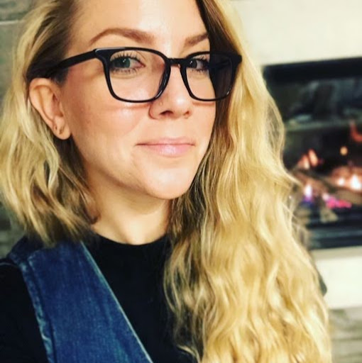 Megan Edwards Photo 31