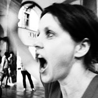 Julia Pettit Photo 8