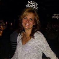 Kelly Swanson Photo 43