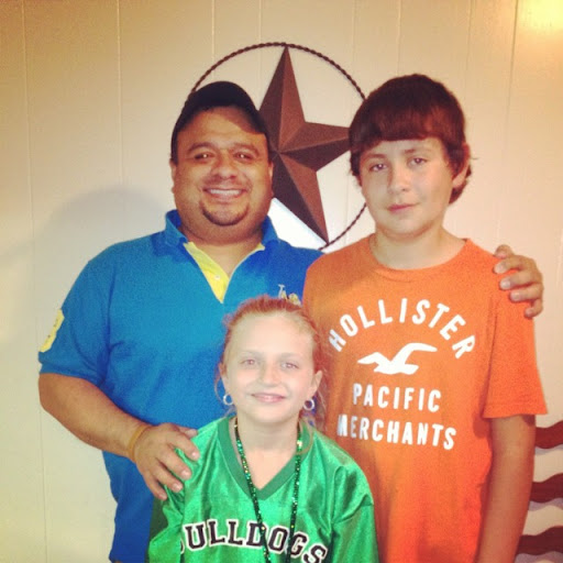 Ronald Ramirez Photo 21