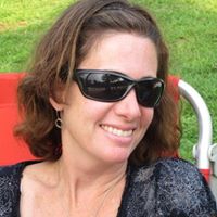 Suzanne Rubinstein Photo 15