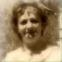 Bobbie Simmons Photo 34