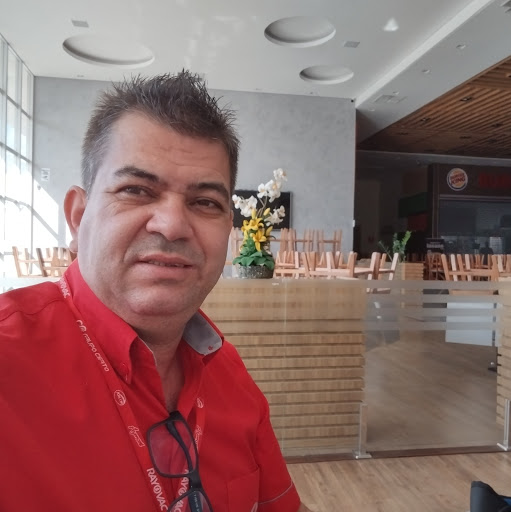 Eduardo Silva Photo 6