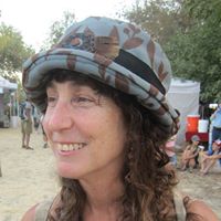 Julie Light Photo 17