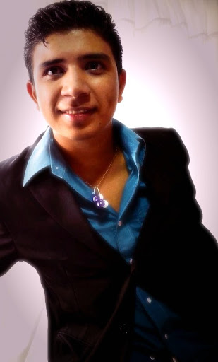 Robert Campos Photo 32