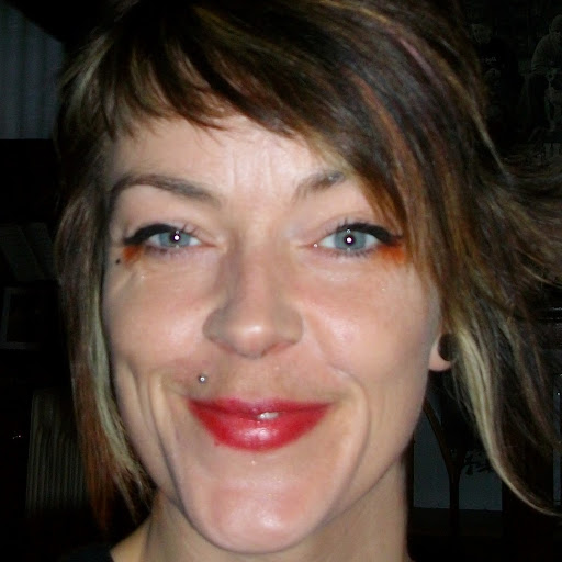 Kelly Macleod Photo 12