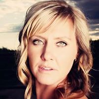 Kristin Dye Photo 22