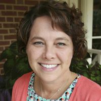 Tracy Lively Photo 22