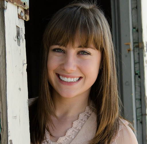 Danielle Rich Photo 37