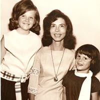 Dianne Vaughn Photo 11